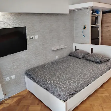 Apartamento - Sleeps 8 - Balcony - Parking Tessalónica
