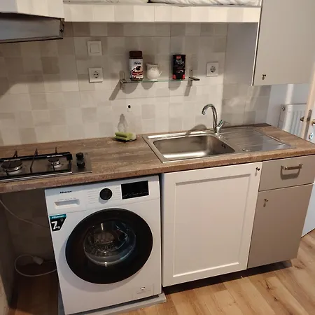 - Sleeps 8 - Balcony - Parking דירה *